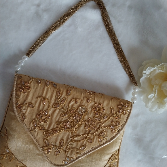 Floral Bag! - Picture 1 of 11